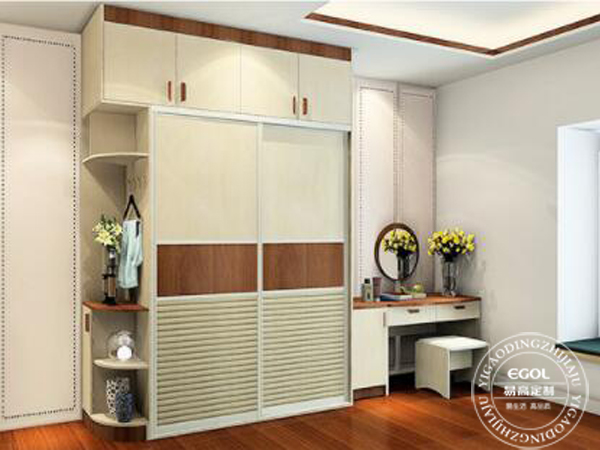 開一家衣柜加盟店應(yīng)該怎樣做？