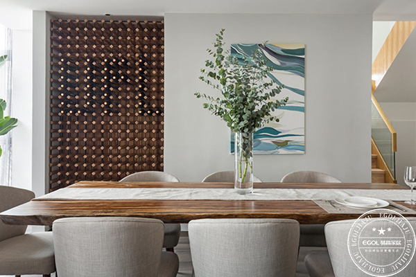 和成品家具相比定制家具有哪些優(yōu)勢(shì)？