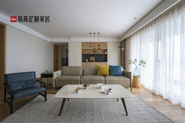 現(xiàn)代簡(jiǎn)約風(fēng)格家具的優(yōu)點(diǎn)是什么?